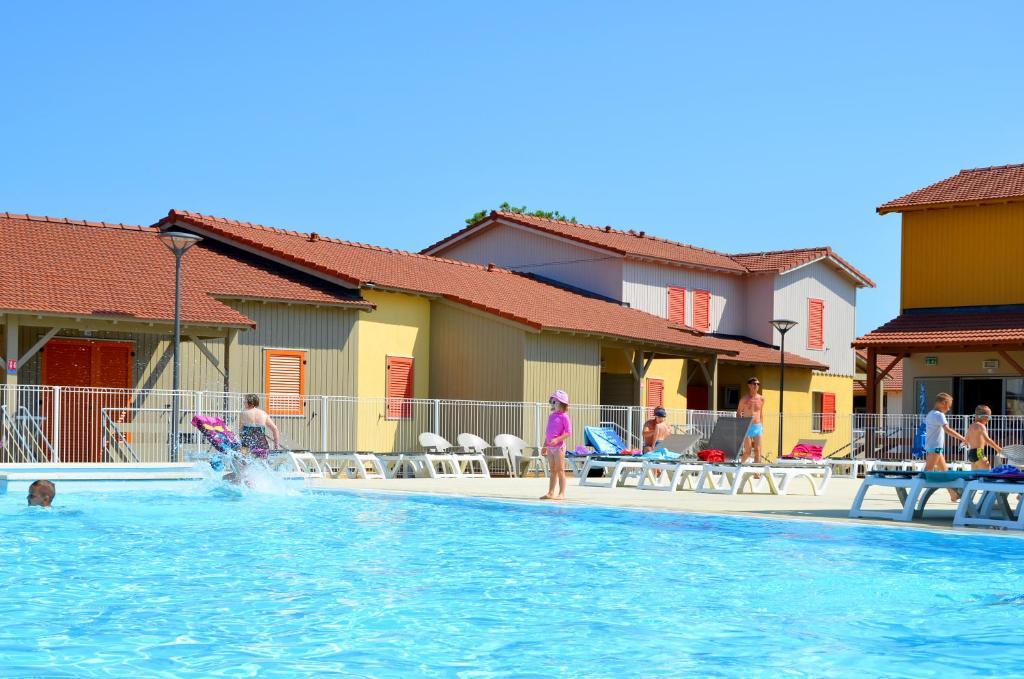 Lagrange Grand Bleu Vacances - Residence La Grenadine Marseillan  Exterior foto